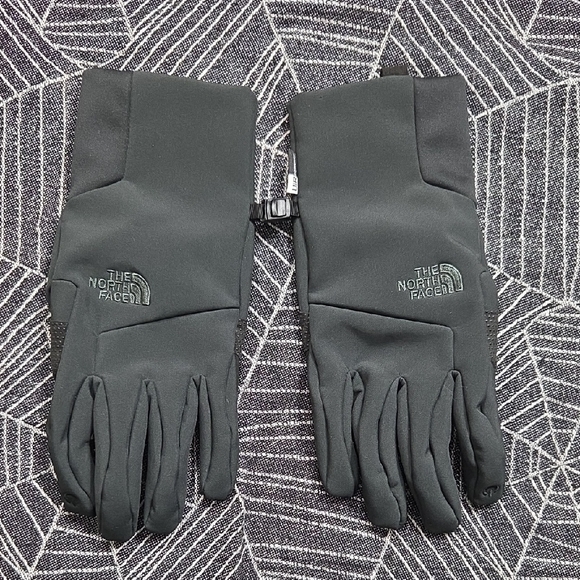 The North Face Other - The North Face Black Softshell Gloves